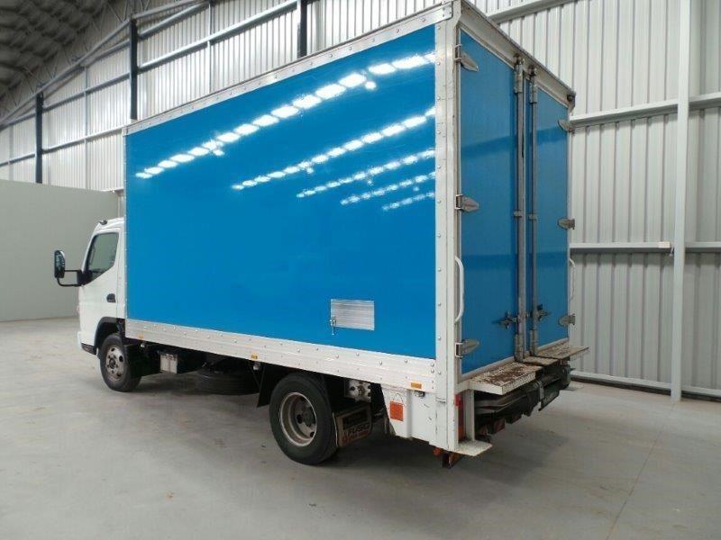 2010 FUSO CANTER PANTECH