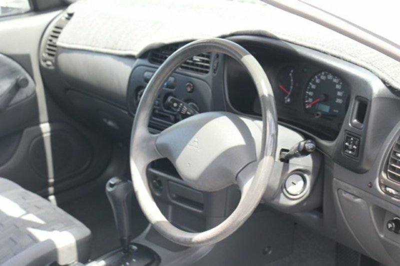 2001 MITSUBISHI LANCER GLi CE2