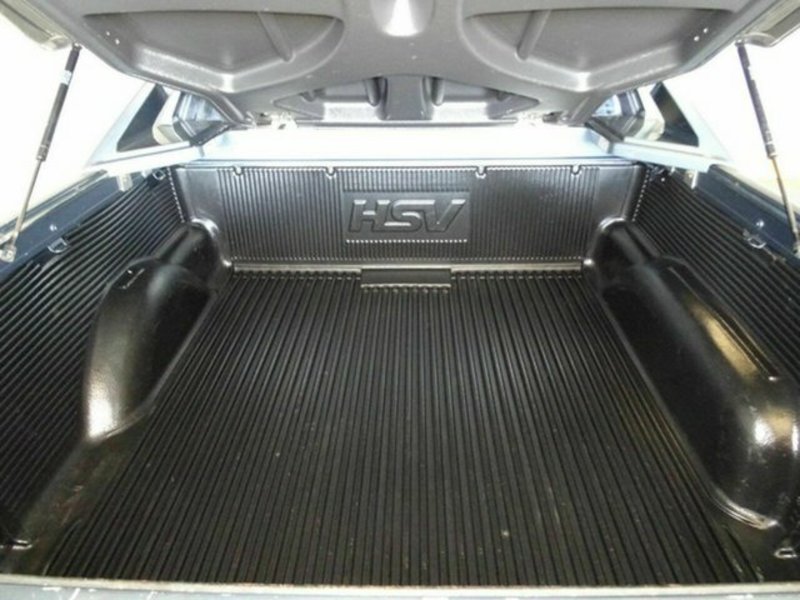 2005 HSV AVALANCHE XUV VYII