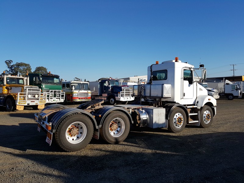 2015 KENWORTH T359 8X4 PRIME MOVER T359 Truck