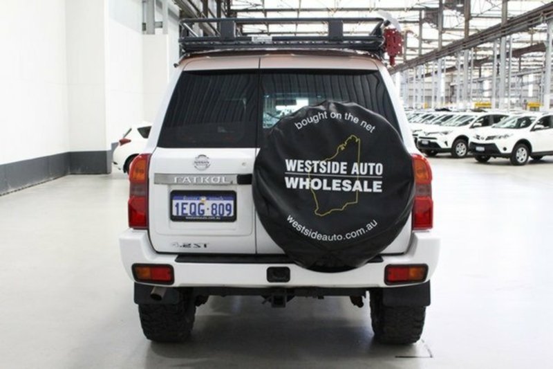 2006 NISSAN PATROL ST (4x4) GU IV