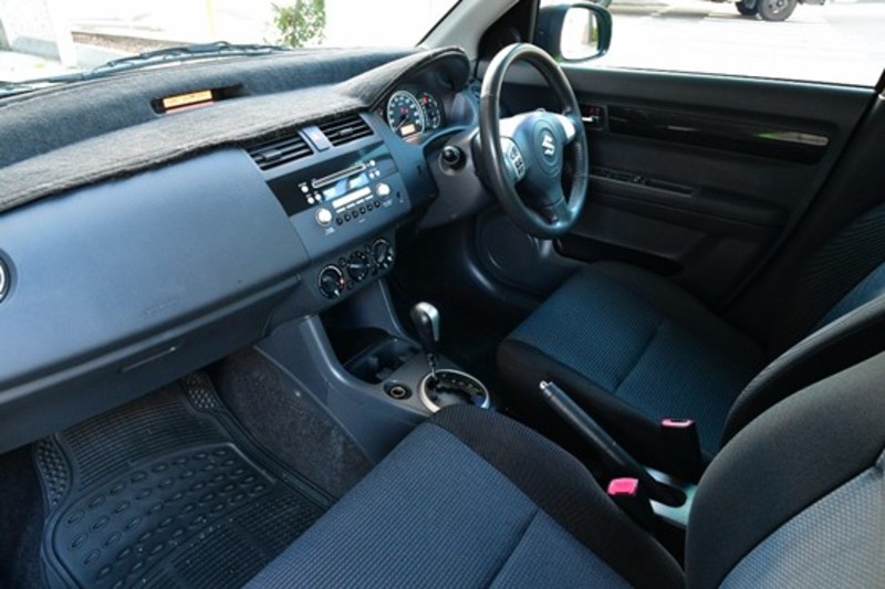 2010 SUZUKI SWIFT GLX RS415