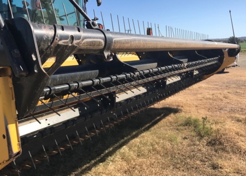 2009 NEW HOLLAND H8080 Windrowers