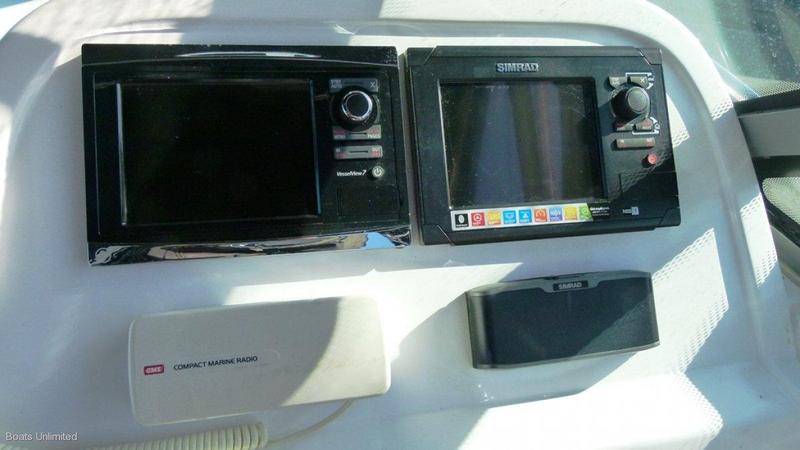 Atomix 520 Walkaround Targa MERCURY 90 4 STROKE EQUIPPED(20HRS YOUNG)