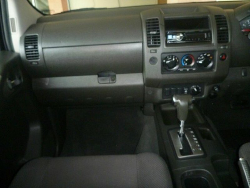 2007 NISSAN NAVARA ST-X (4x4) D40