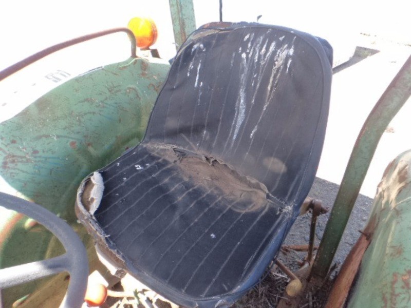 JOHN DEERE 3020 Tractor 3020 Tractor
