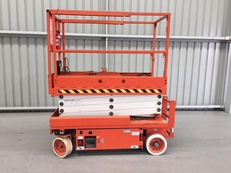 2005 SNORKEL S1930 SCISSOR LIFT