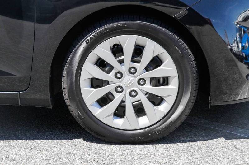15 HYUNDAI i30 GD3 SERIES II MY16 ACTIVE HBK5DR SA 6SP 1.8I