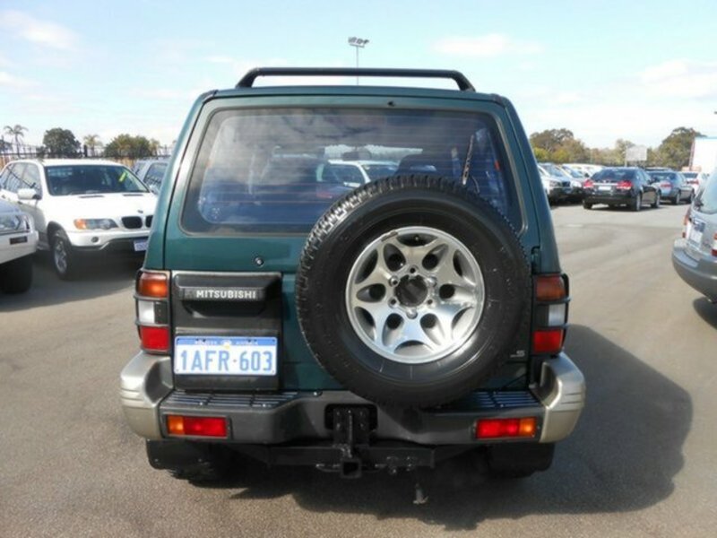 1998 MITSUBISHI PAJERO GLS SWB (4x4) NL