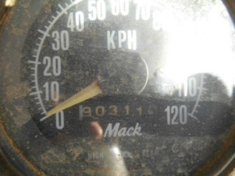 1977 MACK R600 SERIES R600 SERIES Truck