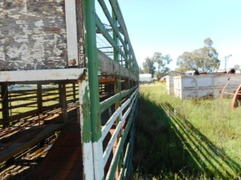Custom Livestock Equip