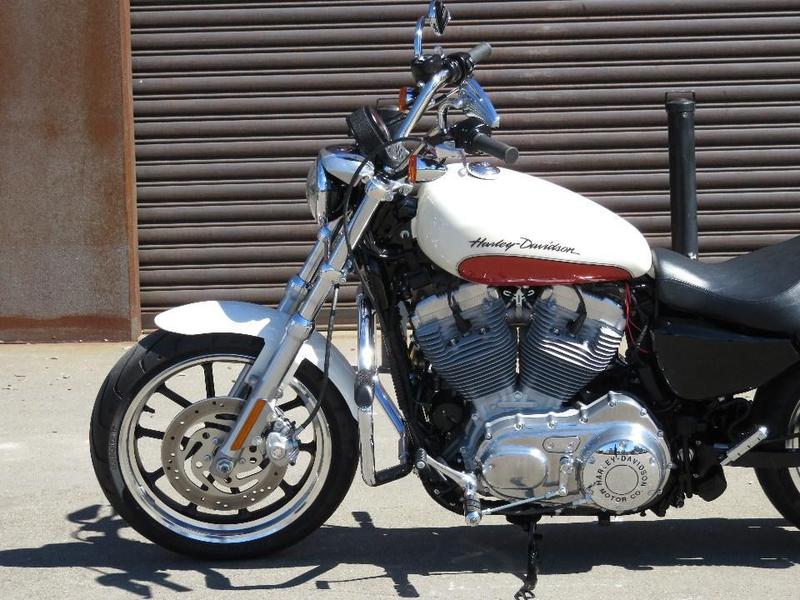 2011 HARLEY-DAVIDSON SUPERLOW 883 (XL883L)