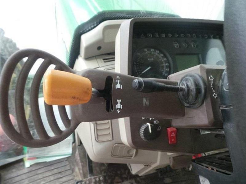 2004 JOHN DEERE 6520 TRACTOR