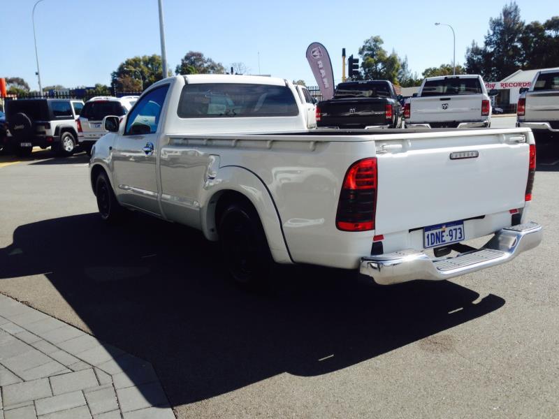 2010 TOYOTA HILUX SR GGN15R 09 UPGRADE