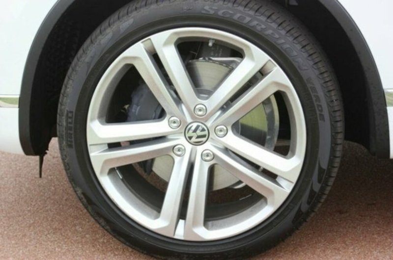 2015 VOLKSWAGEN TOUAREG V8 TDI R-LINE 7P MY15