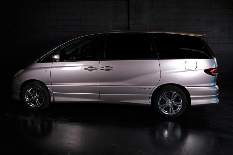 2004 TOYOTA ESTIMA PREMIUM