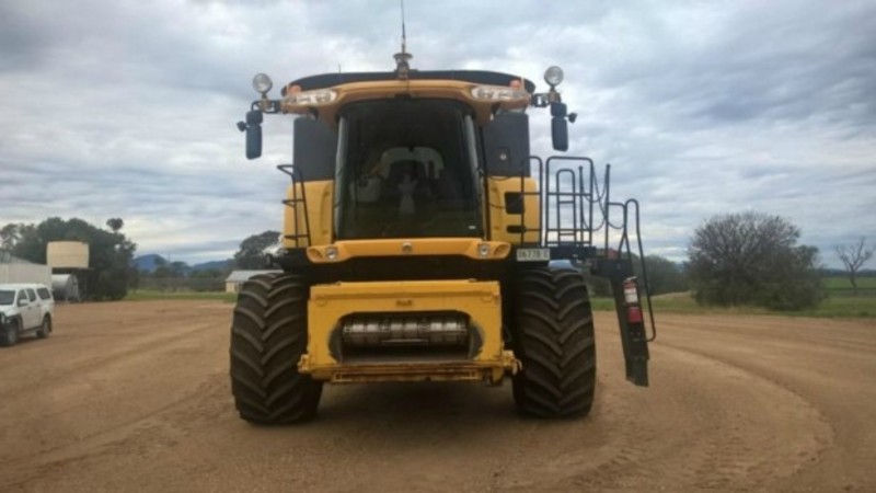 2011 NEW HOLLAND CR9080 CR9080 HarvesterHeader