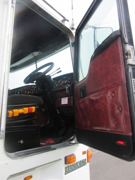 2009 KENWORTH K108 LOW ROOF K108 Truck