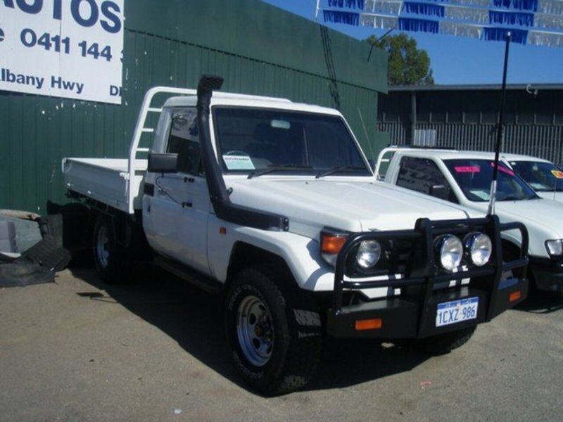2004 TOYOTA LANDCRUISER HZJ79 SERIES