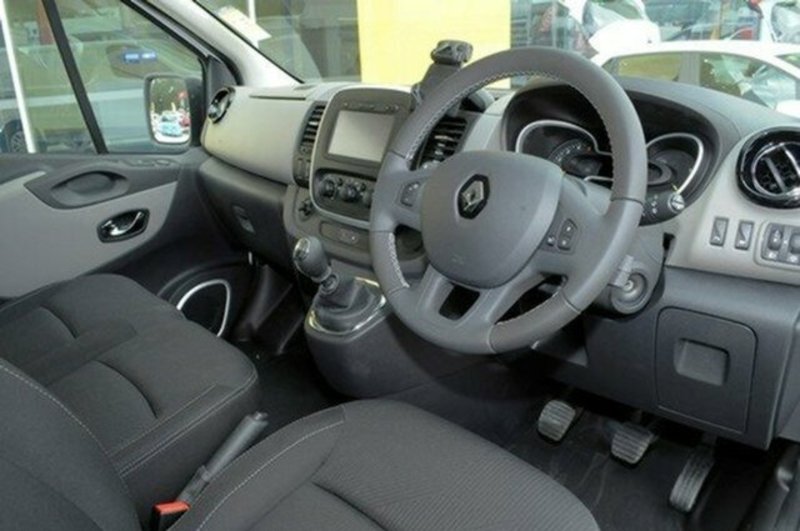 2016 RENAULT TRAFIC 103KW Low Roof SWB X82
