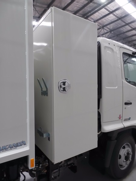 2016 HINO FD 1124-500 Series FD 1124-500 Series Truck