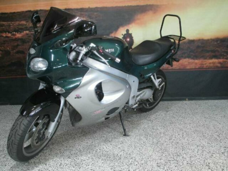 2002 TRIUMPH SPRINT ST (955) Road