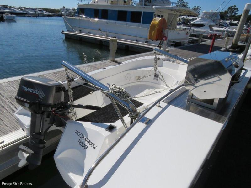 Explorer 40 Powercat