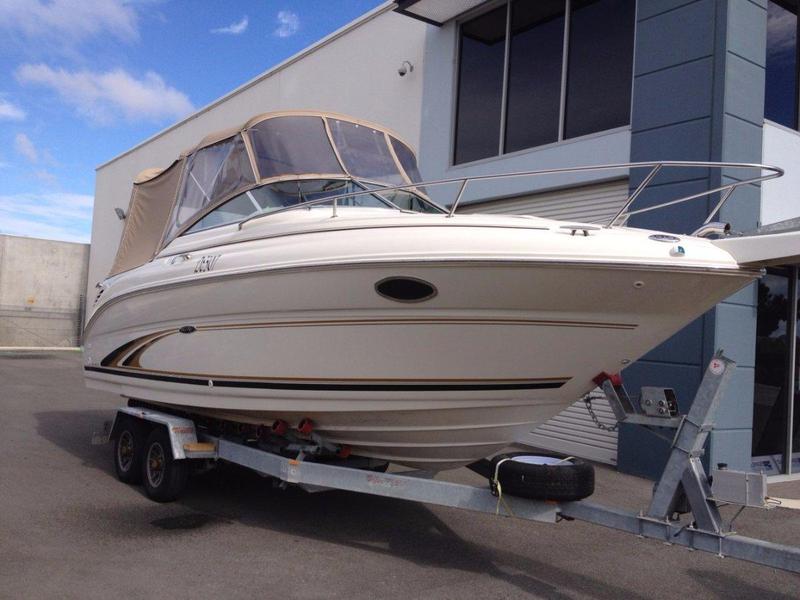 Sea Ray 245 Weekender