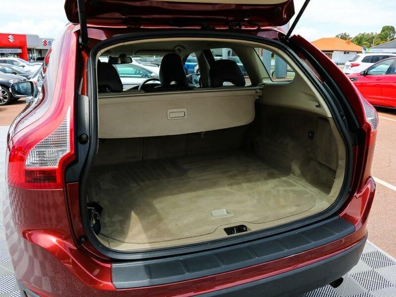 2010 VOLVO XC60 (No Series)