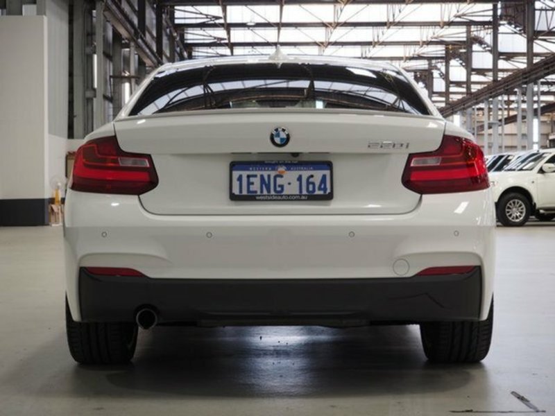 2014 BMW 2 20i F22