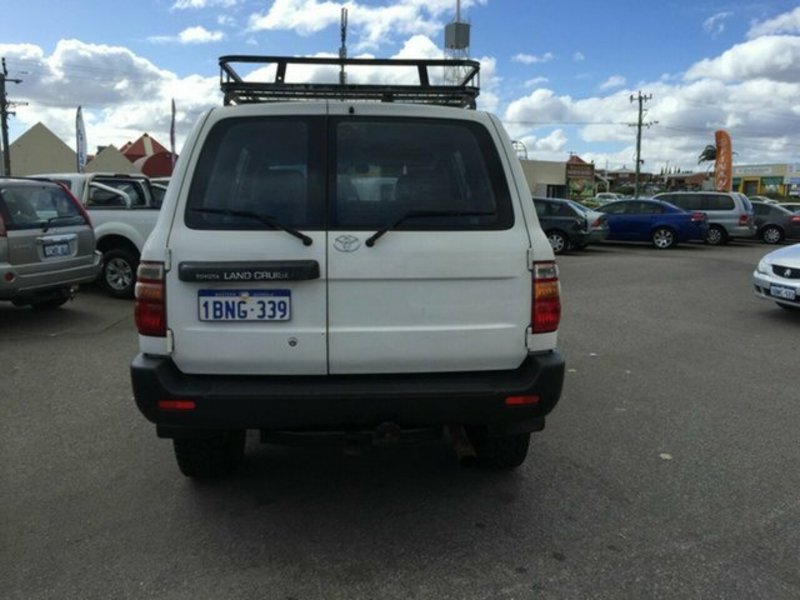 2000 TOYOTA LANDCRUISER Standard HZJ105R