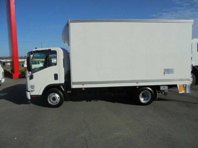 0 ISUZU NPR200 200 Medium NPR200