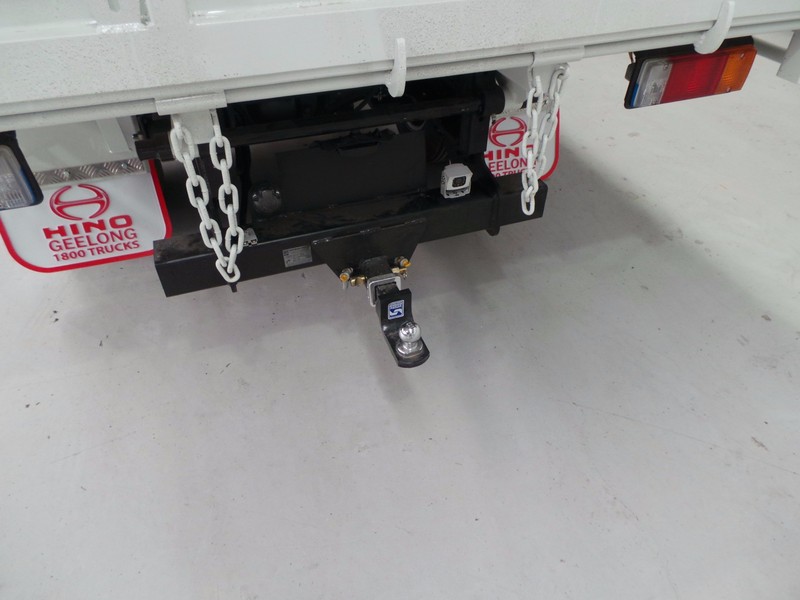 2016 HINO 616 - 300 Series 616 - 300 Series Truck