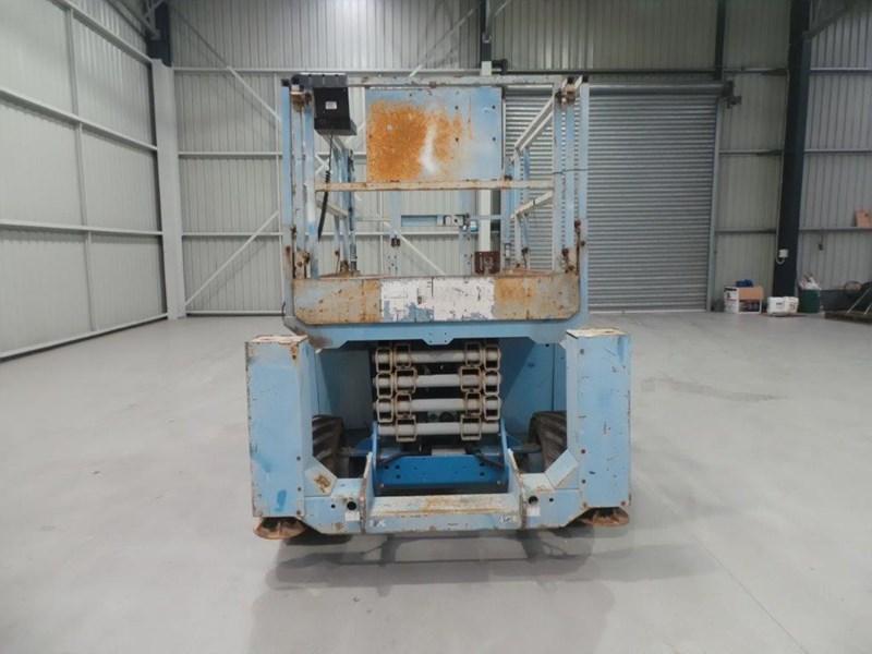 2005 GENIE GS2668RT SCISSOR LIFT