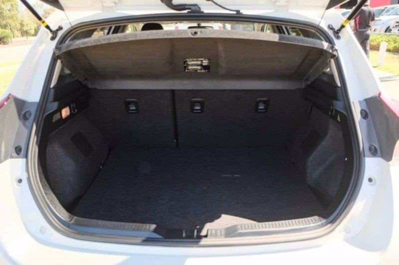 2015 TOYOTA COROLLA ZR ZRE182R MY15