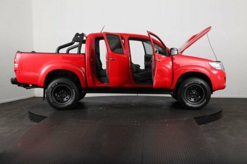 2012 TOYOTA HILUX SR5 (4x4) KUN26R MY12