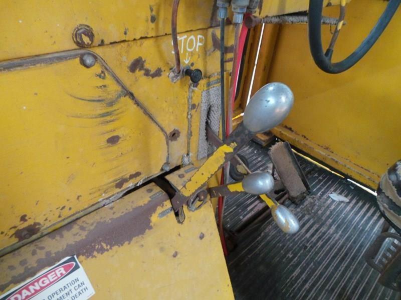 1979 MOORE SP1511 ROLLER