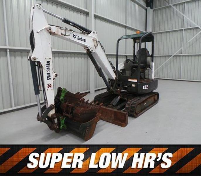 2011 BOBCAT E32M EXCAVATOR