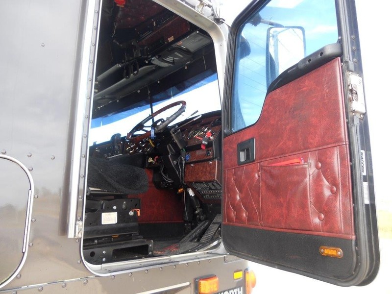 2010 KENWORTH K108 Aerodyne K108 Truck