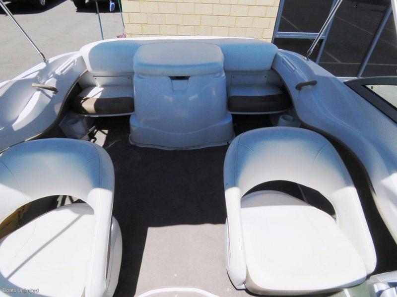 Four Winns BOW RIDER 180 CHEAP FIRST BOAT COMFORT SEATING