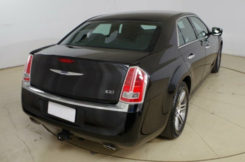 2012 CHRYSLER 300 LIMITED MY12