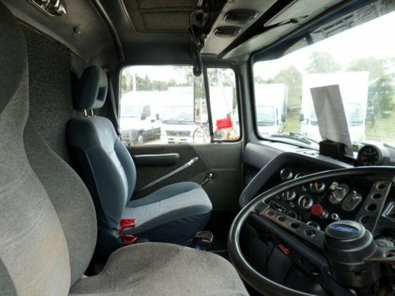 1990 FORD LOUISVILLE L9000
