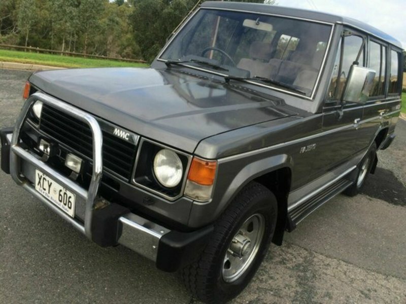 1987 MITSUBISHI PAJERO SUPERWAGON (4x4) NE
