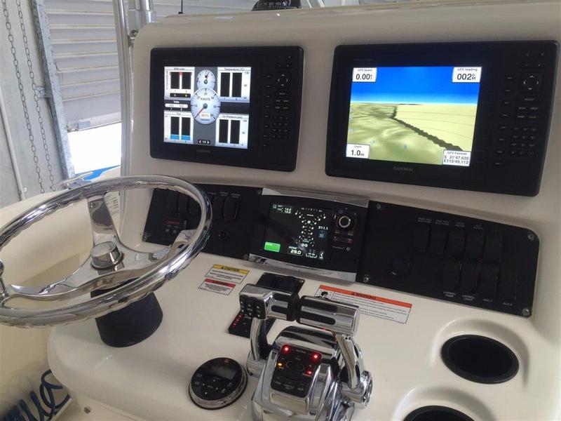 Boston Whaler 240 Outrage Nicest example in Australia