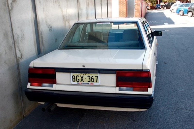 1989 NISSAN PINTARA GLI (No Series)