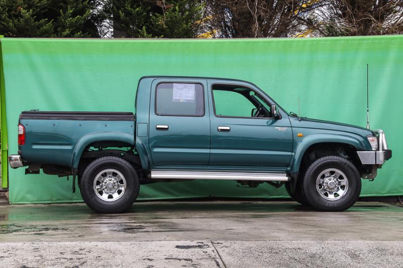 1999 TOYOTA HILUX SR5 LN167R