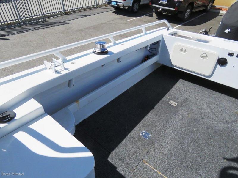 Trailcraft 8m HARDTOP TWIN MRECURY 4 STROKE, GREAT DECK SPACE