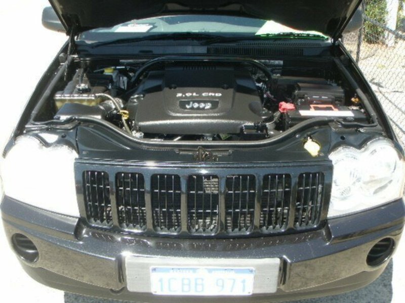 2005 JEEP GRAND CHEROKEE LAREDO (4x4) WH