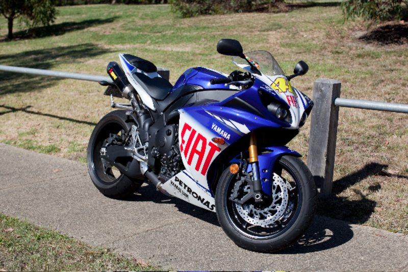 2010 YAMAHA YZF R1