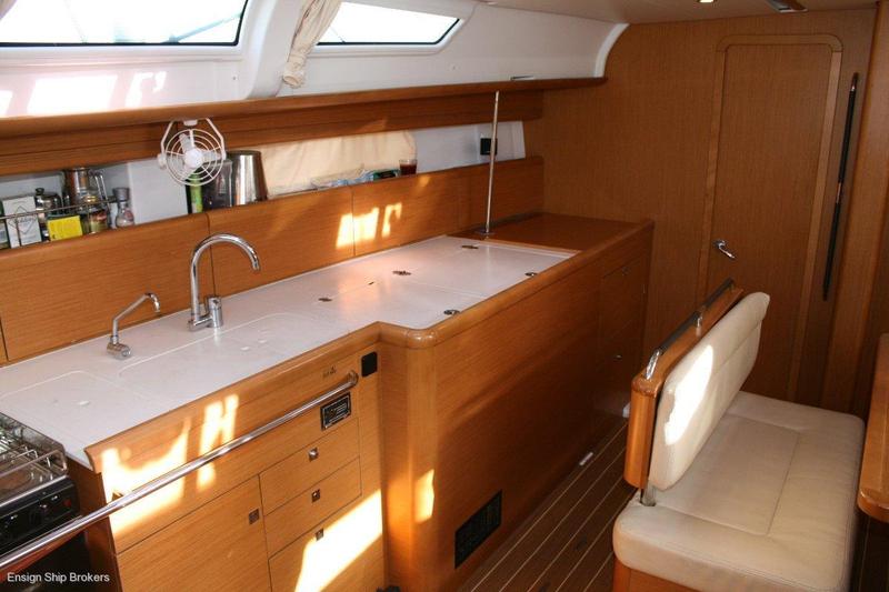 Jeanneau 44i